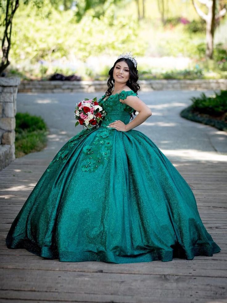 Green Sweet 16 Quinceanera Dress Sequined Sparkly Lace Pageant Party Dress Ball Gown Mexican Birthday Gown Green Sweet 16, Birthday Gown, Black Prom Dress Short, Mexican Birthday, Prom Dresses Yellow, Mermaid Evening Gown, Dress Ball Gown, Lace Formal Dress, Quinceanera Dress