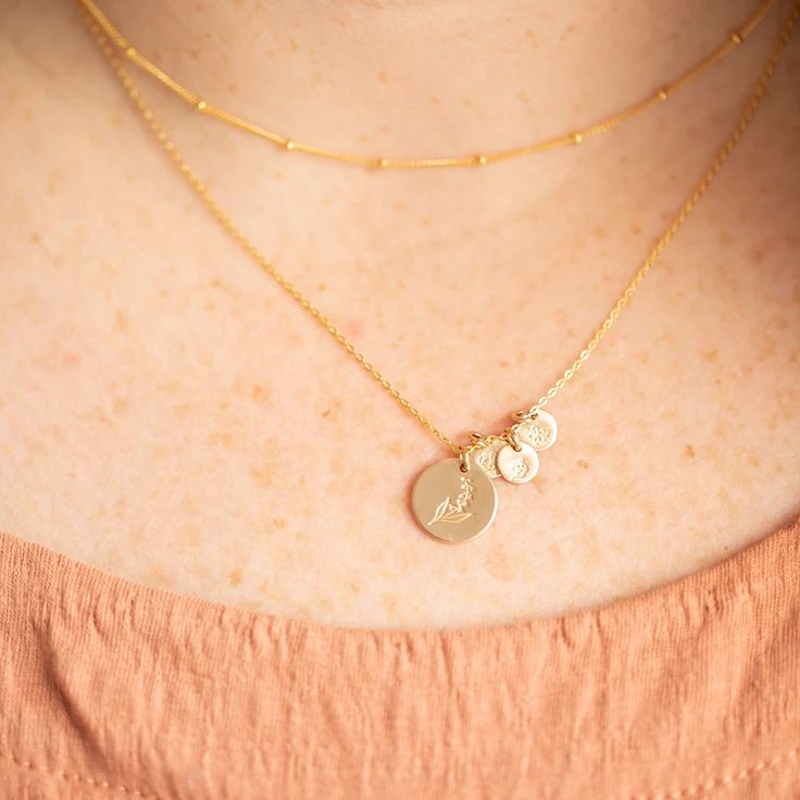 Big & Little Blooms Necklace – Made By Mary Personalized Gold Bar Necklace, Homemade Gifts For Mom, Gold Bar Necklace Personalized, Bar Necklace Gold, Boyfriends Mom Gifts, Made By Mary, Gold Disc Necklace, Diy Gifts For Mom, Flower Collection