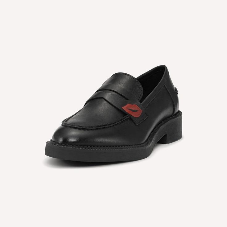 The EMMA Loafer was designed in collaboration with Filippa Juhler .


 The Emma Loafer is the perfect shoe for women who want a stylish and comfortable shoe for everyday use . These loafers are designed with a modern and minimalist style that makes them versatile and timeless.


The shoes are made of high-quality leather , which provides a durable and hard-wearing surface that will hold up well over time. The soft leather also makes the shoes comfortable to wear and will mold to your foot so y Modern Slip-on Tassel Loafers For Business Casual, Slip-on Flat Loafers With Red Sole, Business Casual Flat Loafers With Rubber Sole, Modern Slip-on Workwear Moccasins, Modern Platform Loafers With Leather Sole, Modern Slip-on Moccasins For Work, Modern Workwear Moccasins With Rubber Sole, Modern Platform Loafers With Brogue Detailing For Business, Modern Moccasins With Rubber Sole For Work