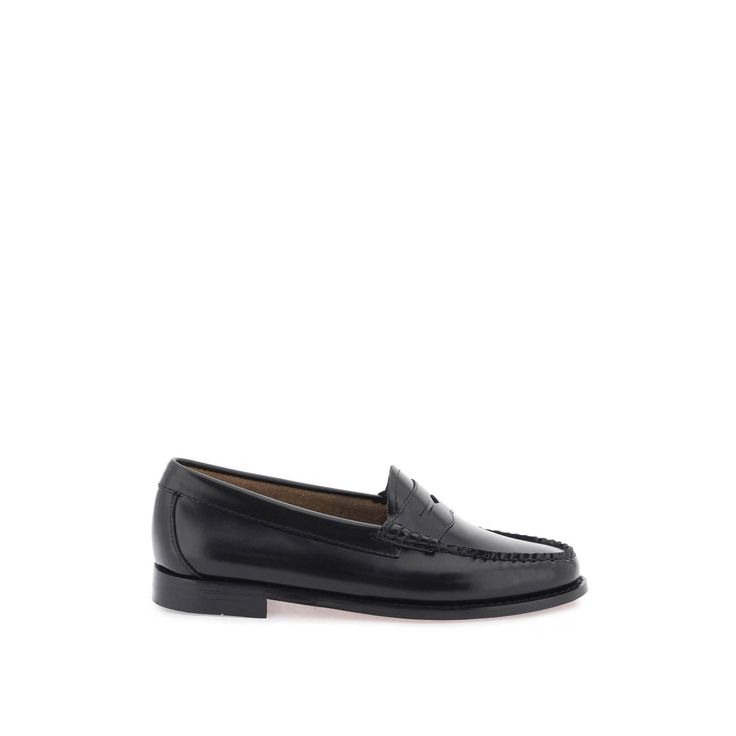 G.H. Bass Weejuns Penny Loafers Handcrafted In Leather. Leather Interior And Leather Sole. Shoehorn Included. Materal: 100% Leather. Made In: El Salvador. Color: Black. Collection: Fall - Winter 2023. Sku: Ba41010. Heel Height: 2 Cm. Modecraze Is An Online Platform That Offers The Best Designer Products From Europe To Customers All Over The World. Our Exclusive Partnerships With European Retailers Ensure That We Curate A Wide Selection Of Authentic Designer Items. Since Our Launch In 2019, We Ha Classic Slip-on Flat Heel Oxfords, Classic Slip-on Closed Toe Dress Shoes, Classic Boat Shoes With Branded Insole, Classic Leather Brogue Shoes With Flat Heel, Classic Flats With Leather Sole And Plain Toe, Classic Plain Toe Flats With Leather Sole, Classic Boat Shoes With Leather Footbed And Round Toe, Classic Flats With Stitched Sole And Plain Toe, Classic Oxfords With Leather Lining And Flat Heel