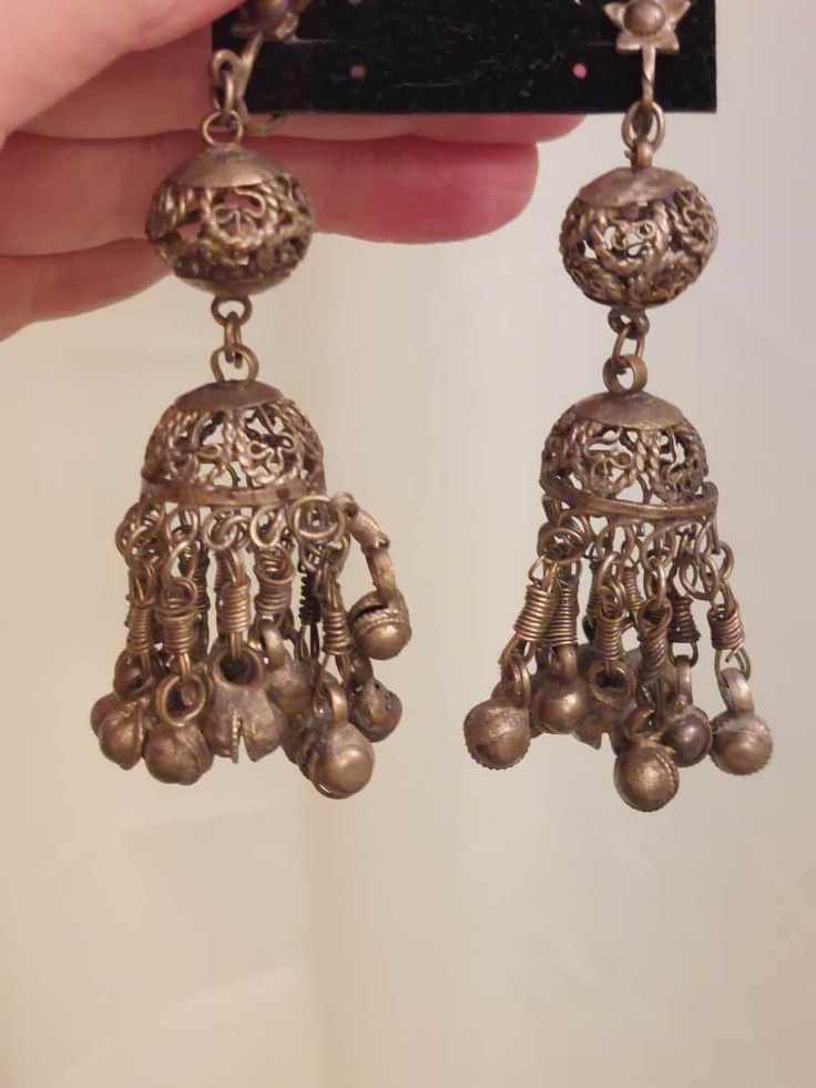 Vintage Clip On Ornate Silver Belly Dance Earrings A little weight to them but they move and jingle..in good condition.. all compents are present. Dangle length is 3 inches Dance Earrings, Vintage Clip, Belly Dance, Cute Jewelry, Clip On, Clip On Earrings, Etsy Earrings, Jewelry Earrings, Silver