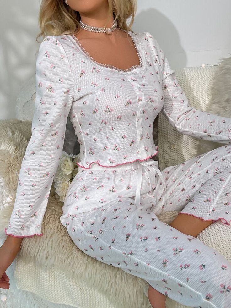 Free Returns ✓ Free Shipping On Orders $49+ ✓. Floral Print Lettuce Trim Bow Front PJ Set- Women Pajama Sets at SHEIN. Women’s Pyjamas, Cute Pjamamas, Pj Sets Women, Women’s Pajamas, 90s Pjs, Romantic Pajamas, Floral Pijama, Night Clothes Pajamas, Cute Pjs Aesthetic