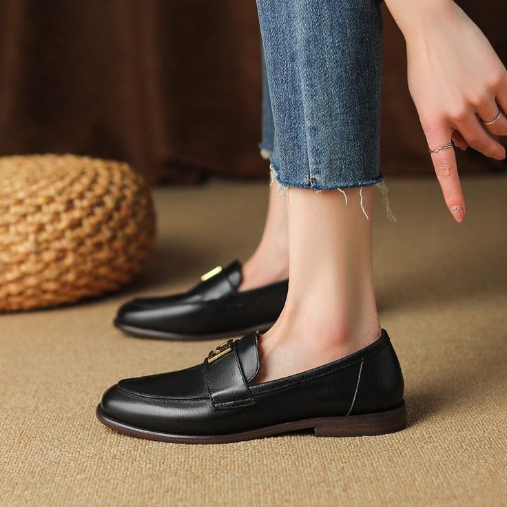 These loafers are designed in a timeless, minimal silhouette, so you'll be sure to wear them often. Made from soft leather, soft bottom that ensure all-day comfort. Wear yours with tailoring and denim alike. Color: Brown/BlackMaterial: Cow leatherLining: Genuine LeatherInsole: Genuine LeatherSole: RubberHeels: 2 cm/0.78"Weight: 0.31kg Each Shoes (measured size 10)Fit: Medium to Wide, Runs Normal.Origin: Made in China Production Time: About 7-10 days (Any exceptional case will email you, Please p Flat Moccasins With Leather Footbed For Business Casual, Business Loafers With Flat Heel, Classic Flats With Metal Feet For Work, Flat Loafers With Metal Feet For Work, Business Casual Flat Loafers With Leather Footbed, Business Casual Flat Loafers With Rubber Sole, Flat Heel Leather Sole Moccasins For Business Casual, Classic Platform Loafers With Metal Feet For Office, Business Casual Flat Heel Moccasins With Leather Sole