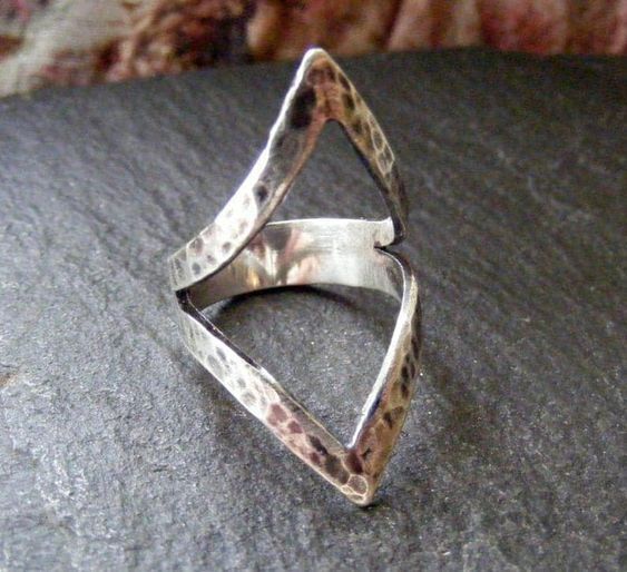 Silver Ring For Women, Triangle Ring, Knuckle Ring, Chevron Ring, Jewelry Bracelets Silver, Midi Ring, Thumb Ring, Hereford, Textured Ring