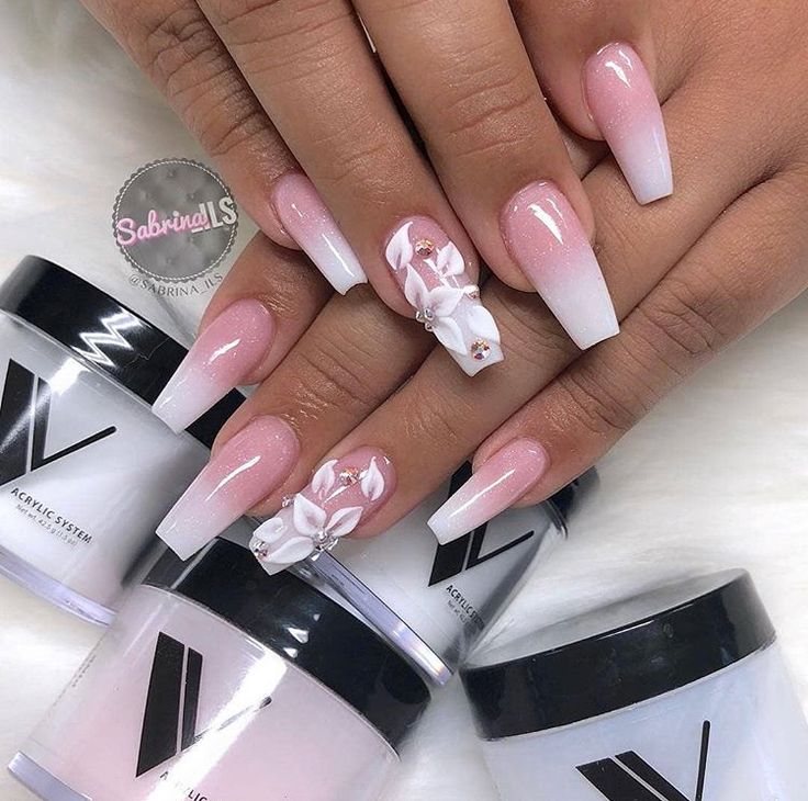 Check out @simonelovee ❤️ Ombré Nails With Design, Pink And White Ombré Nails, White Ombré Nails, White Tip Nail Designs, Golden Makeup, Nails With Design, White Tip Nails, Ombré Nails, Squoval Nails