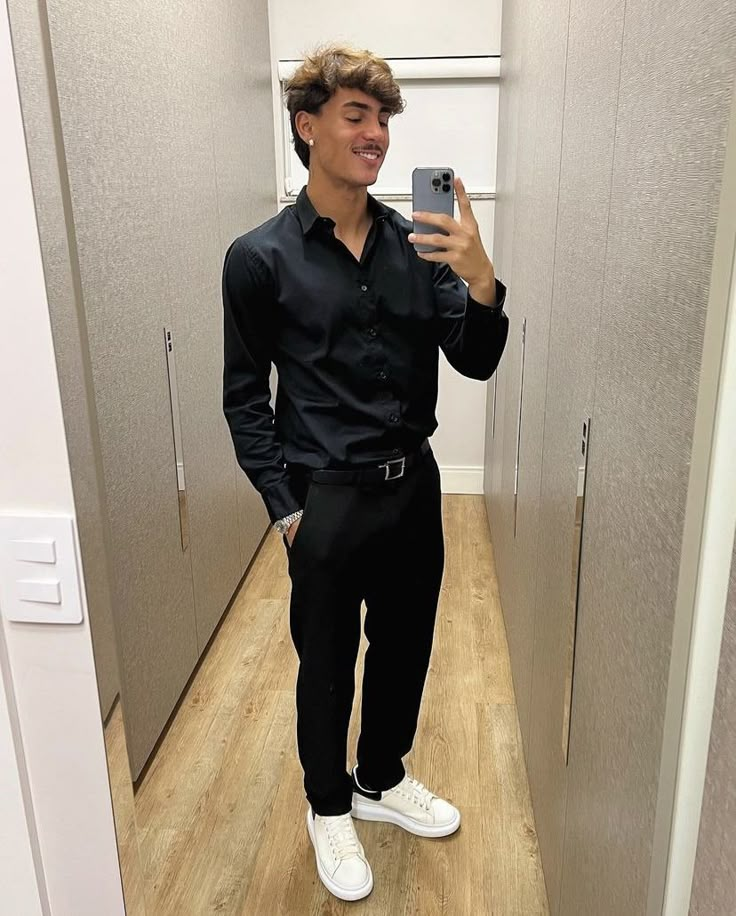 Guys Hoco Outfit Black, Men Casual Party Outfit, Men Quinceanera Outfit, Black Homecoming Outfits For Guys, Men’s Hoco Fits, Homecoming Outfits Men’s, Boys Homecoming Outfits 2024, Men’s Graduation Look, Boys Homecoming Outfits High School 2024