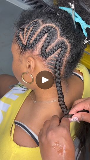 Heart Braid Tutorial, Husband Hair, Heart Braid, Braiding Your Own Hair, Flowers And Hearts, Heart Watch, Stitch Braids, Braid Tutorial, Flo Rida