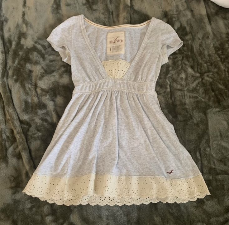 pic creds are mine! 2000’s hollister babydoll top Hollister Y2k Babydoll Top, 2000 Babydoll Top, Hollister Babydoll Top Outfit, Vintage Babydoll Top, Knit Babydoll Top, Babydoll Top Outfit Aesthetic, Cute Babydoll Tops, Y2k Babydoll Top, Babydoll Top Outfit Y2k