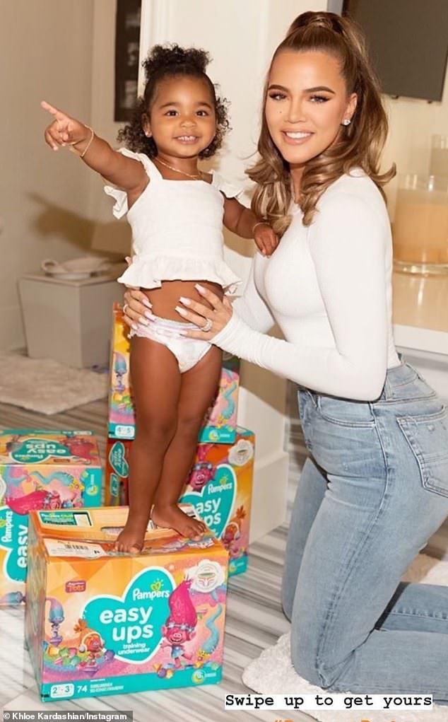 Estilo Khloe Kardashian, Cute Snaps, Khloe Kardashian Outfits, Kardashian Looks, True Thompson, Jenner Kids, Khloe Kardashian Style, Khloe Kardashian Photos, Khloe K