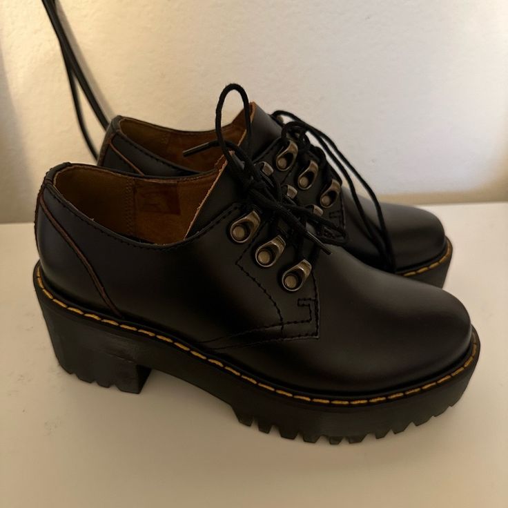 Platform Height: 1 1/8 In; Heel Height: 2 1/4 In Got Rid Of The Original Box, But Shoes Are Brand New, Never Worn. Dark Acadamia Shoes, Academic Shoes, Academia Accessories, Dark Academia Shoes, Black Docs, Dark Academia Accessories, Doc Martens Combat Boots, Thrift Outfit, Dr Martens Leona