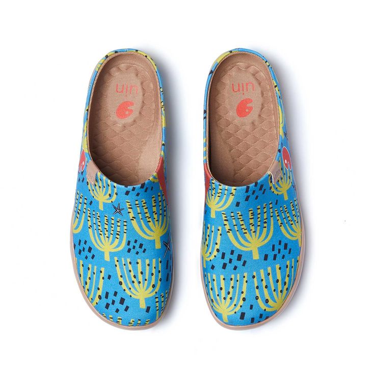 UIN Footwear Women Happy Corals Malaga Women Canvas loafers Slipper Design, Shoes Without Socks, Shoes Design, Designer Slippers, Home Space, Slipper Shoes, On Vacation, Malaga, Put On