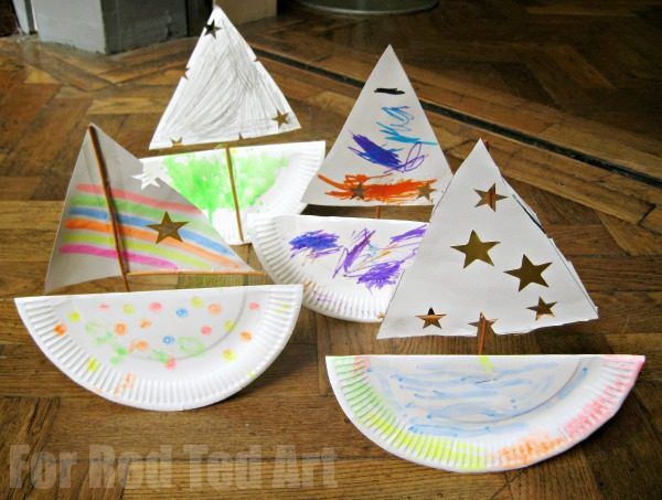 paper plates with boats and stars on them