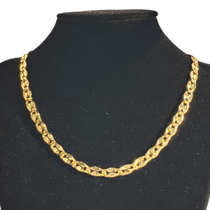 Brand New Womens Gold Etched Chain Link Necklace Details: Length 20" 4mm Genuine 18k 750 Italian Gold Plated Sterling Silver Retail Price $450 Buy With Confidence From A Trusted Seller With A 99%+ Feedback Rating! A0802 (Id-697) Oval Link Chain Necklace For Anniversary, Anniversary Tarnish Resistant Chain Link Necklace, Tarnish Resistant Chain Link Necklace For Anniversary, Anniversary Tarnish-resistant Chain Link Necklace, Silver Chain Necklace With Oval Link And Gold Chain, Anniversary Oval Link Chain Necklace, Anniversary Necklace With Figaro Chain Link, Formal Silver Gold-plated Chain Necklace, Figaro Chain Necklace With Oval Links For Anniversary