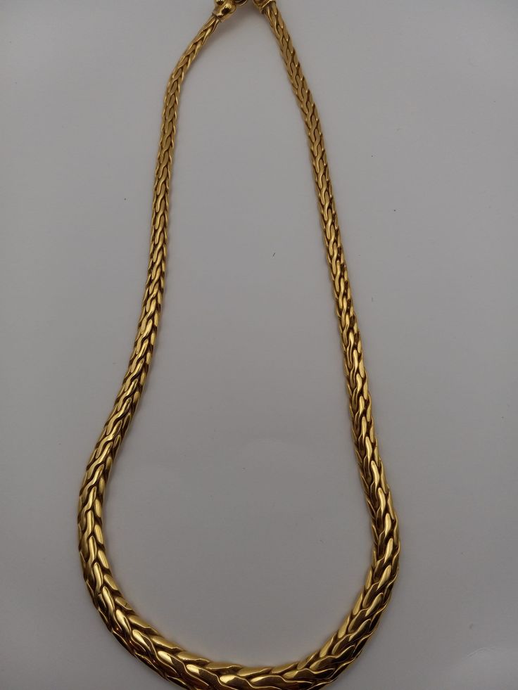 "Gorgeous graduated chain from Birks. All Hallmarks are stamped next to clasp. Decorative ring clasp. Beautiful crafted piece with curves. 18\" L The back lays flat on your neck. 18K gold. One Owner." Italian Gold Necklace, Gold Jewelry Fashion, Herringbone, Gold Chain, Chains Necklace, Gold Chains, Gold Jewelry, 18k Gold, Gold Necklace