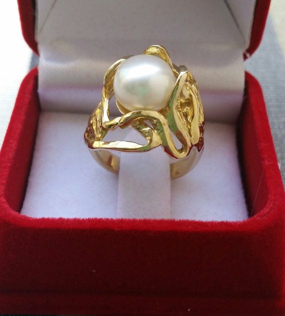 Gold Ring 14K Yellow Gold Jewelry Gemstones Pearl by TalyaDesign Artisan White Ring For Wedding, Elegant Freeform Jewelry For Anniversary, Unique Gold Pearl Ring For Wedding, Handmade Elegant Gold Moonstone Ring, Elegant Handmade Gold Moonstone Ring, Elegant Hand Forged Moonstone Ring Gift, Handmade Gold Oval Pearl Ring, Handmade Gold Pearl Promise Ring, Unique Handmade Pearl Ring For Formal Occasions