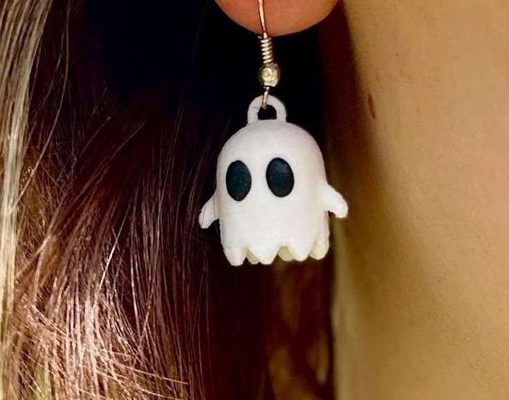 Get into the spirit of Halloween and spooky season now! :) with these 3d printed, cute ghost earrings, perfect as a gift or for your spooky or gothic outfit. They can be Personalized and they are made to order. They are super lite weighted and tiny, earrings are silver-plated and very comfortable. These super cute tiny ghosts are made with biodegradable plastic with care for the environment  Don't hesitate to reach out with inquiries or special requests - I am here to assist you! 😊 Crafted usin 3d Earrings, Gothic Outfit, Retro Ghost, Spooky Cute, Ghost Earrings, Polymer Clay Jewelry Diy, Biodegradable Plastic, Clay Jewelry Diy, Tiny Earrings