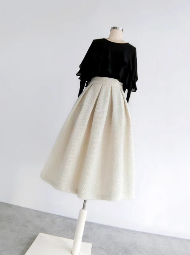 <Size>

 *Unit: cm 







 size 

 Waist 

 Length 











 S 

 64 

 68 






 M 

 68 

 68 






 L 

 72 

 69 






 XL

  76 

 69 






 2XL 

 80 

 70 













 <Material> 



 Wool Blend White A-line Skirt For Fall, Chic Winter A-line Pleated Skirt, Beige A-line Pleated Skirt For Fall, Elegant Tweed Skirt For Fall, Cream Lined Skirt For Fall, A-line Skirt For Office In Spring, Spring Office A-line Skirt, Chic Cream Fall Skirt, Elegant Tweed Pleated Skirt