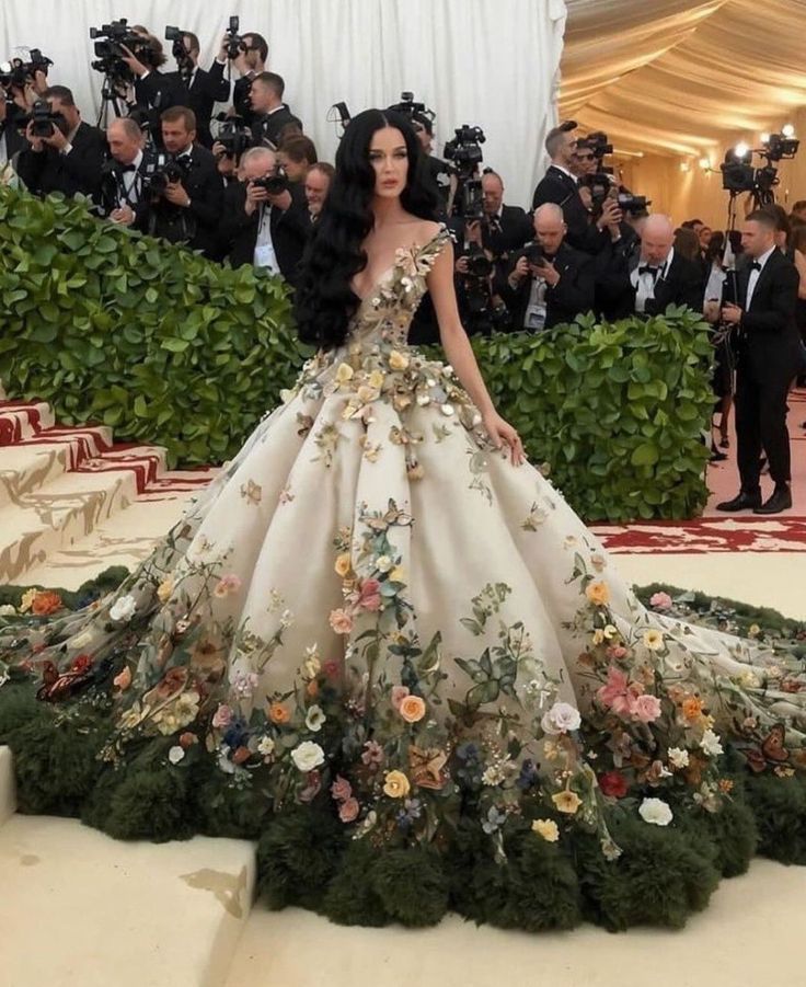 #BEAUTY, #RELATIONSHIPS #Fashion #Animals #Outfits #Winter Outfits #Animals Met Gala Outfits, Met Gala Dresses, Gala Outfit, Gala Fashion, Simple Wedding Dress, Fairytale Dress, Whimsical Fashion, Fashion Inspiration Design, Gala Dresses