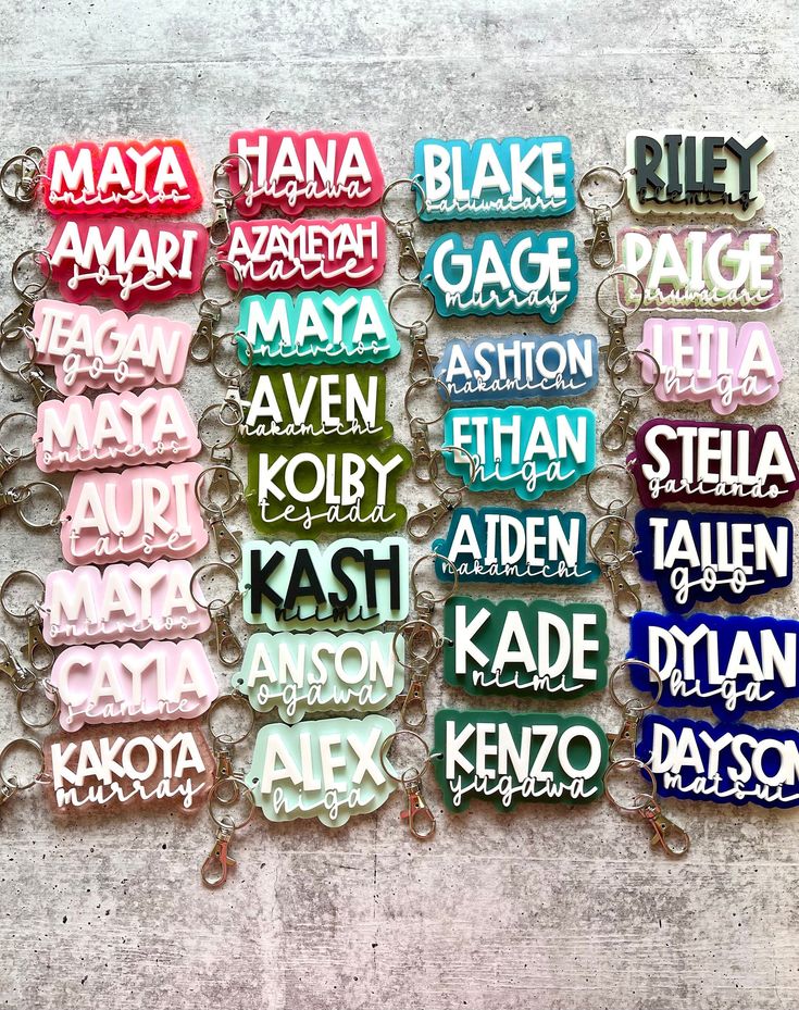 Acrylic Bag Tag, Backpack Name Tags, Acrylic Name Keychain, Acrylic Name Tags, Kids Bag Tags, Wire Keychain, Acrylic Crafts, Name Tag For School, Nametags For Kids