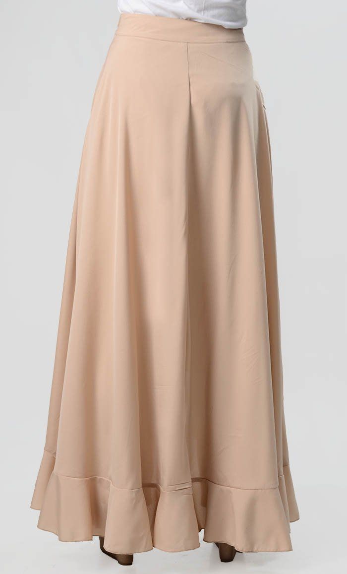 Easy to wear Skirt Waist band with extended fabric to knot Side Zipper It includes crepe pant inside It have ruffled upper layer FABRIC: - Crepe Care-Gentle Hand wash Everyday Skirts, Open Abaya, Spring Prints, Mens Items, Abaya Dress, 70 Dress, Everyday Dresses, Womens Tunics, Waist Band