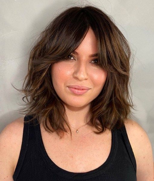 Lob with Curtain Bangs to Look Slim Best Haircuts For High Foreheads, Wispy Short Hair, America Ferrera Hair, Wavy Layered Hair, Haircut Inspo, Bangs For Round Face, Wavy Haircuts, Lob Haircut, Fun Hair