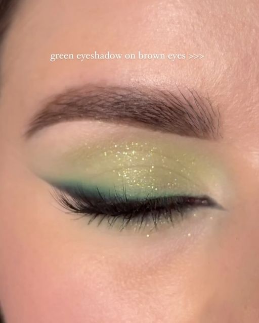 makeuptutorials on Instagram: "Green or Yellow eyeshadow on brown eyes ? 💛💚  by @paulina_kurkowska" Green Makeup Eye Looks, Green Eyes Green Makeup, Green Formal Makeup Looks, Dark Green Aesthetic Makeup, Green Eyeshadow On Brown Eyes, Green And Gold Makeup Looks For Brown Eyes, Eye Makeup For Green Dress Simple, Green Makeup Eyeshadow, Green Yellow Eye Makeup