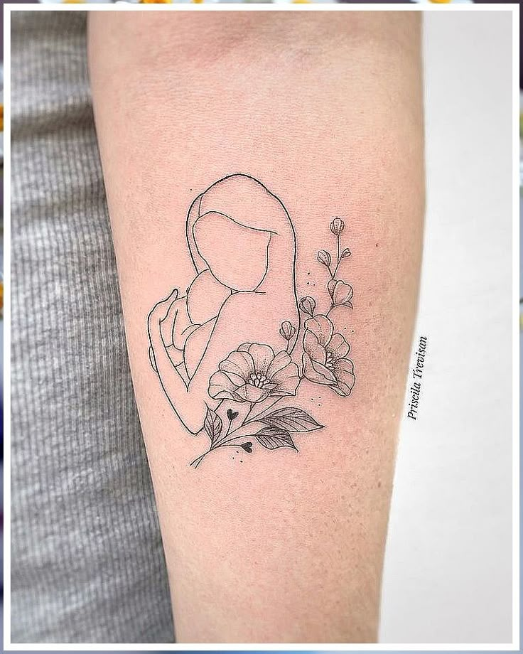 Express your love for your baby with a refined and sophisticated tattoo design. Mom Tattoo Designs Simple, Mutterschaft Tattoos, Breastfeeding Tattoo, Motherhood Tattoos, Mum Tattoo, Tattoo For Baby Girl, Baby Tattoo Designs, Mom Tattoo Designs, Mommy Tattoos