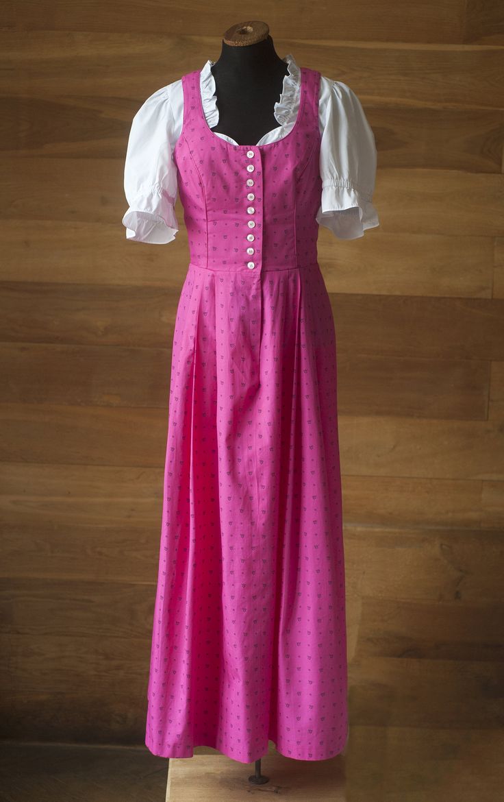 Pink sundress of the Austrian brand Wenger. The sundress fastens with buttons in the front. The waist is high. Sundress made of natural fabric - 100% cotton. ♥ Shoulders 30 cm ♥ Pit to pit 44-45 cm ♥ Waist 35 cm (high waist) ♥ The length of the product is 135 cm Material: 100% cotton Pink Sundress, Maxi Sundress, Natural Fabric, Pink Vintage, Vintage Rose, Vintage Clothes, Natural Fabrics, Dress Clothes For Women, Vintage Pink