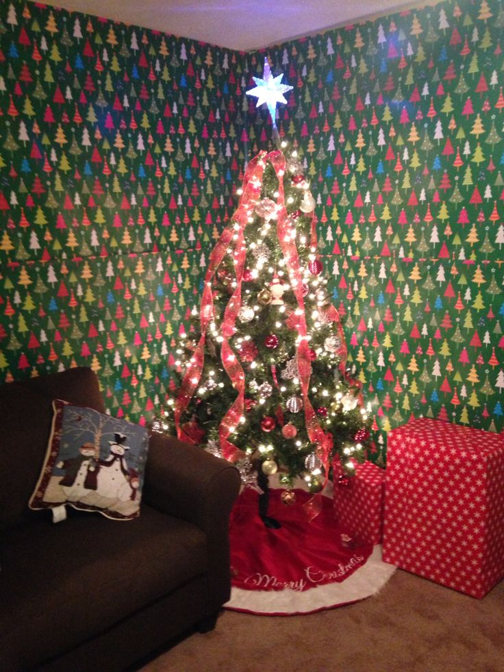 a decorated christmas tree in a living room