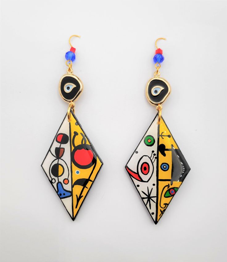 Wooden painted earrings inspired by Miro.Resin cover wooden earrings.Geometrical dangle statement earrings.Colorful inspirational women gift #WoodenEarrings #InspirationalGift #GreekEarrings #BirthdayGift #HandmadeEarrings #ResinCovered #HandmadePainting #MiróEarrings #AnniversaryGift #HandmadeJewelry Dyi Christmas Ornaments, Miro Art, Cricut Ornaments, Painted Earrings, Earrings Colorful, Handmade Fashion Jewelry, Wooden Earrings, Hand Made Jewelry, Business Gifts