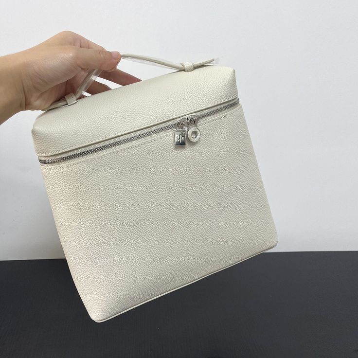 Product information： Material: Cowhide Vegan leather SIZE:  W:23CM D:8CM H:21CM (W:9" D:3" H:8") Luxury Rectangular Leather Backpack For Daily Use, Luxury Everyday Rectangular Backpack, Luxury Rectangular Everyday Backpack, Luxury Large Capacity Box Bag Gift, White Rectangular Leather Backpack For Daily Use, White Rectangular Box Bag For Travel, White Leather Large Capacity Backpack, White Rectangular Case Box Bag For Travel, Large Capacity White Leather Backpack