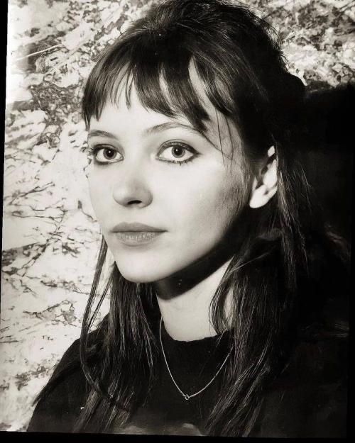 French New Wave, Anna Karina, Angel Face, Hair Waves, Vintage Beauty, Makeup Inspo, Style Icon, Old Hollywood, Pretty Woman