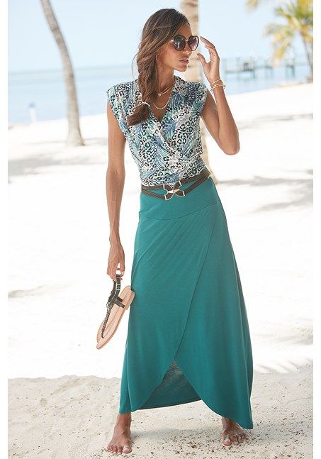 Embrace endless possibilities of chic styling with this wrap-look maxi skirt. Teal Maxi Skirt Outfit, Maxi Skirt Outfit, Outfit Planning, Outfit Plan, Chic Top, Women's Wear, Skirt Outfit, Fit Check, Endless Possibilities