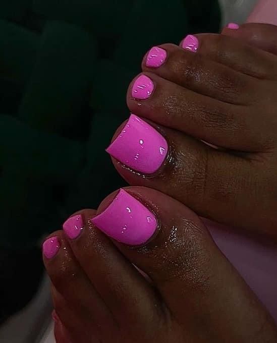 Hot Pink And White Nail Ideas, Cute Fingernails, Dark Pink Pedicure, Classy Pedicure Colors, Unique Toenail Designs, Hot Pink Toes Nails, Pink Chrome Pedicure, Neon Pink Pedicure, Bright Pink Short Nails