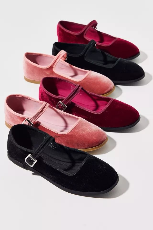 UO Madeline Velvet Mary Jane Ballet Flat | Urban Outfitters Ballet Flats Street Style, School Dance Outfits, Velvet Ballet Flats, Black Mary Janes, Sunday Clothes, Mary Jane Shoes Flat, Mary Jane Ballet Flats, Mum Fashion, Dance Outfit