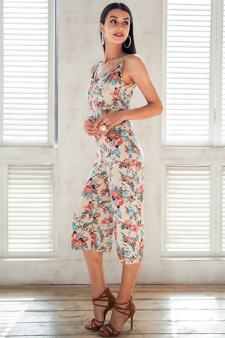 Brand Name:SIMPLEEMaterial:ViscoseType:JumpsuitsLength:Calf-Length PantsStyle:BohemianFit Type:LoosePattern Type:PrintDecoration:NoneModel Number:JU635Item Type:Jumpsuits & RompersGender:Women Beach Printed Patterned Jumpsuits And Rompers, Bohemian V-neck Jumpsuits And Rompers For Brunch, Casual Patterned Jumpsuits And Rompers For Vacation, Beach Patterned Jumpsuits And Rompers, Patterned Sleeveless Jumpsuits And Rompers For Spring, Chic Printed Jumpsuit For Vacation, Summer Printed Jumpsuits And Rompers For Brunch, Chic Printed Jumpsuits And Rompers For Vacation, Bohemian Floral Print Jumpsuits And Rompers For Day Out