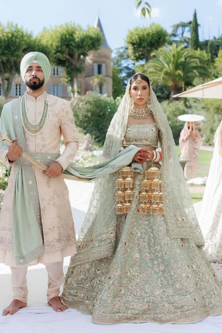 Green Lehengas, Sikh Wedding Dress, Latest Bridal Lehenga Designs, Sikh Bride, Pengantin India, Bride And Groom Outfits, Indian Wedding Bride, Pista Green, Couple Wedding Dress