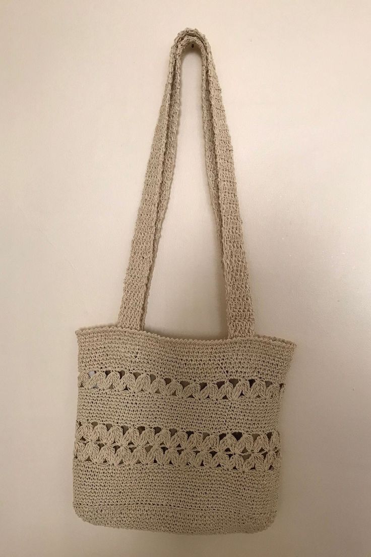 hasır çanta yeni girşimler Bohemian Cream Straw Shoulder Bag, Cream Rectangular Bohemian Straw Bag, Cream Basket Bag For Summer, Handmade Cream Straw Bag For Summer, Summer Cream Basket Bag, Cream Straw Crochet Tote Bag, Cream Jute Straw Tote Bag, Open Weave Basket Shoulder Bag For Market, Cream Crochet Tote Bag For Beach Season