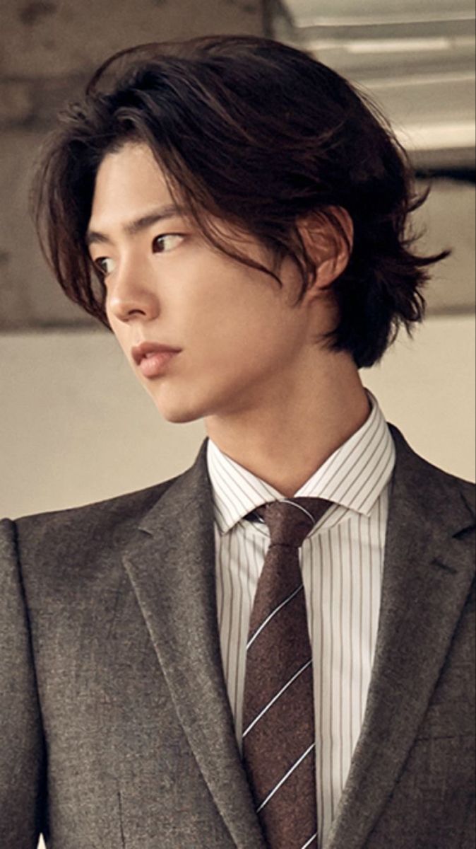 Long Middle Part Hair Men Asian, Masc Haircuts Asian, Low Effort Hairstyles Men, Park Bogum Long Hair, Men Layered Long Hair, Haircuts For Round Faces Short Hair, Edgy Asian Hair, Long Hair Korean Style Men, Actors With Long Hair