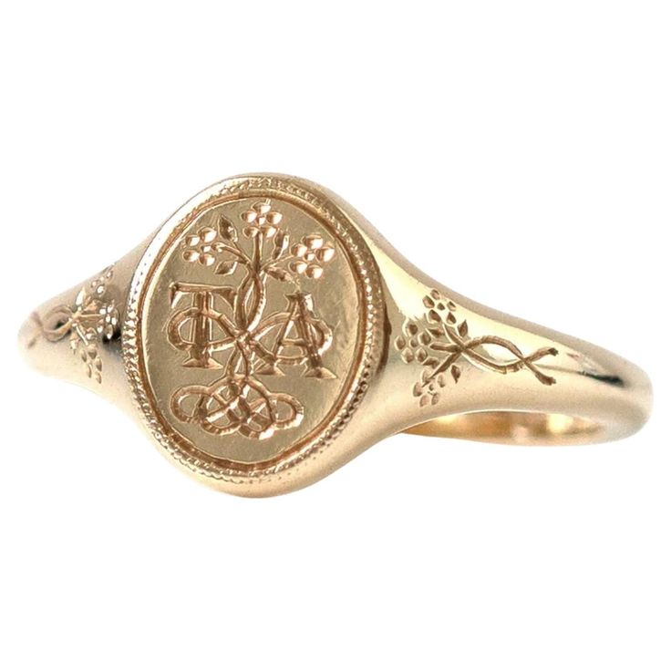 Crafted in 9ct and 18ct gold, the Forget-Me-Not Signet ring is a timeless symbol of love and remembrance. Inspired by Victorian sentimental jewelry, this ring features two letters of your choice, intertwined with delicate Forget-Me-Not flowers, a cherished symbol of enduring affection. The floral design extends down the shank, adding a touch of elegance and sentimentality. At Mayveda, we believe in creating modern heirlooms that tell your story. The Forget-Me-Not Signet is a romantic piece, designed to keep the memory of a loved one close, while also reflecting your personal connection through the engraved letters. The inside of the ring bears the inscription "I love in earnest,” a nod to Victorian devotion, which can be personalized with your own message, making this piece uniquely yours. Delicate Signet Ring, Small Gold Signet Ring, Initial Signet Rings Women, Initial Engraved Ring, Antique Locket Ring, Vintage Wedding Rings Mens, Vintage White Gold Ring, Signet Ring Antique, Victorian Signet Ring