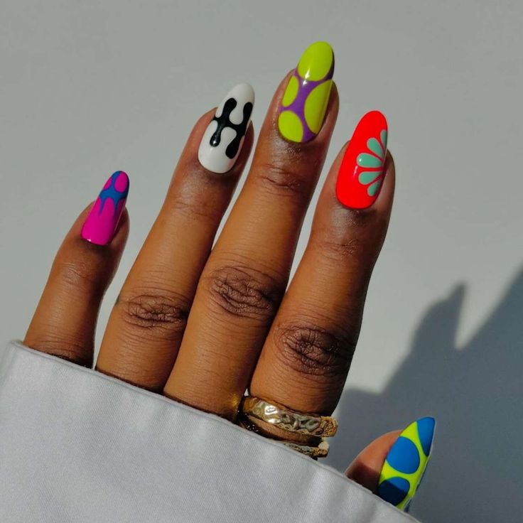 24 June Nail Ideas That Will Bring Summer Sun to Your Fingertips Colorblock Nails, Summer Nail Designs, Neon Nails, Unique Nails, Funky Nails, Chic Nails, Summer Nail, Dope Nails, Nail Designs Summer