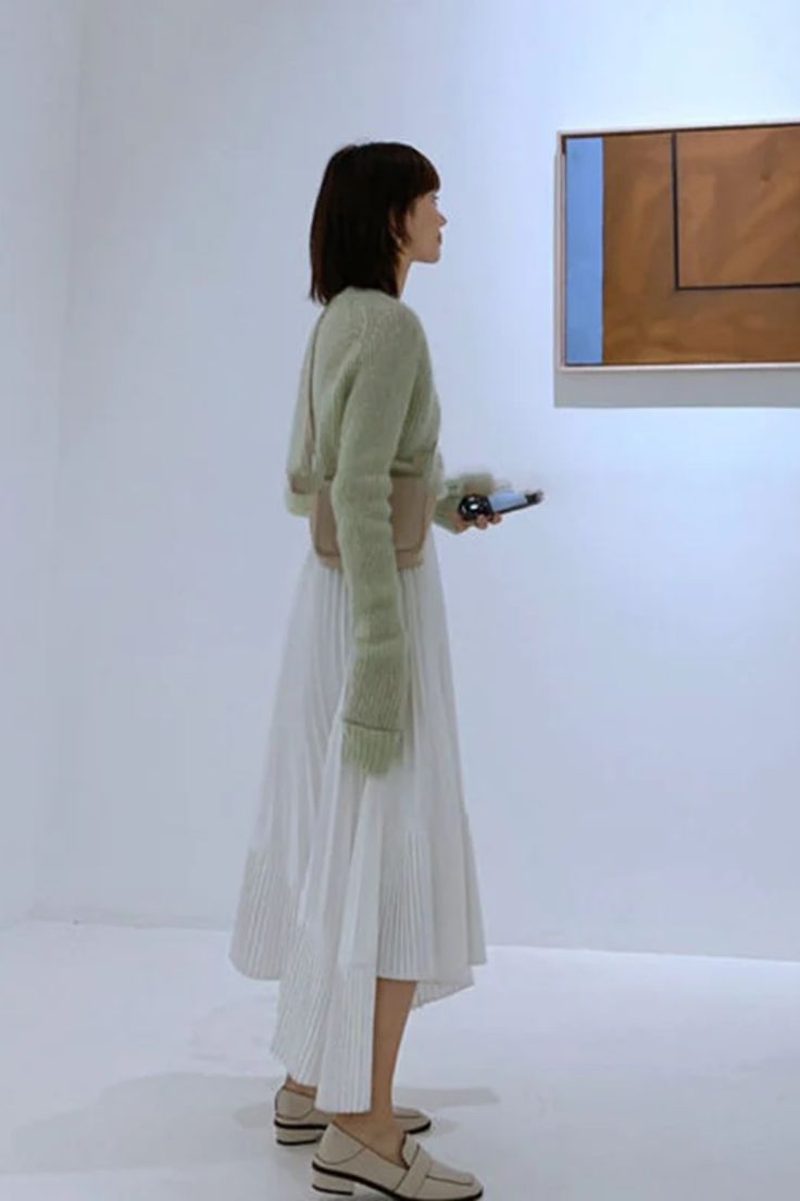 Long Flowy Skirt, White Long Skirt, Look Sophisticated, Pleated Long Skirt, Back To School Outfits, Waist Length, School Outfits, Don't Let, Mid Calf