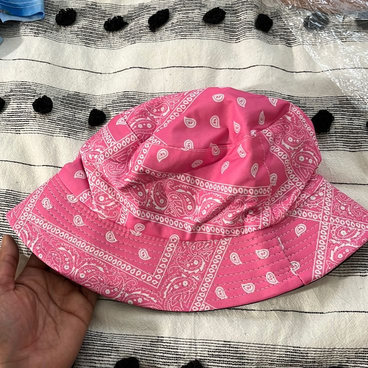 New! Pink Bucket Hat! Trendy Pink Adjustable Sun Hat, Pink Bucket Hat For Vacation, Cute Pink Bucket Hat For Summer, Pink Summer Cotton Hat, Pink Cotton Summer Hat, Trendy Pink Cotton Sun Hat, Pink Vacation Bucket Hat, Trendy Pink Brimmed Hat, Casual Pink Bucket Hat One Size