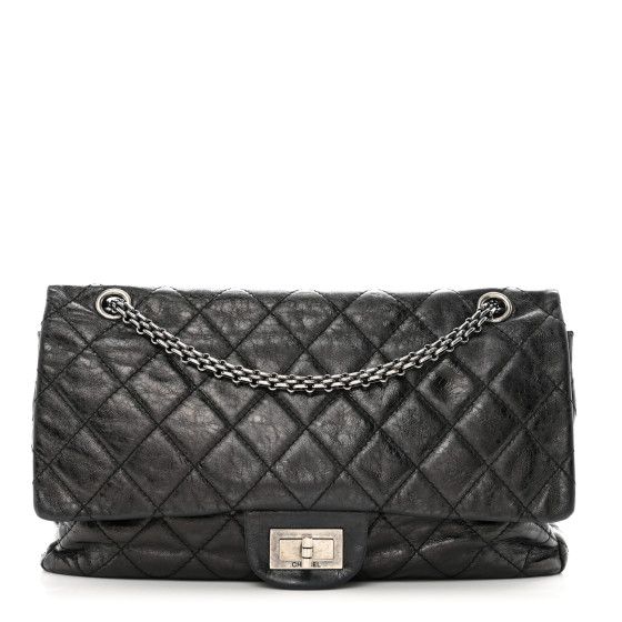 This is an authentic CHANEL Aged Calfskin Quilted 2.55 Reissue 227 Flap in Black. This stylish shoulder bag is crafted of aged diamond-quilted calfskin leather in black. The crossbody bag features a ruthenium chain link shoulder strap and a matching mademoiselle turn lock on the crossover flap. The bag opens to an inner flap and a black leather interior with patch pockets. Jersey Quilt, Chanel Crossbody, Chanel 19, Chanel Tweed, Quilted Wallet, Chanel Shoulder Bag, Stylish Shoulder Bag, Chanel 2, Chanel Caviar