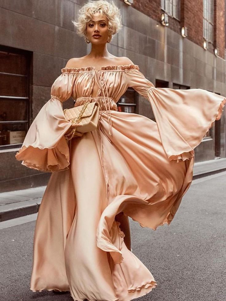 Chic Off Shoulder Long Sleeves Maxi Dress Summer Bodycon Dresses, Gala Gonzalez, Off Shoulder Long Dress, Micah Gianneli, Chic Maxi Dresses, Beauty Dress, Bodycon Dresses, Long Sleeve Maxi, Mode Vintage