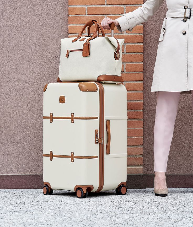 Best Luggage Brands, Best Suitcases, Luxury Luggage, Travel Bag Set, Cute Luggage, Stylish Luggage, Airport Outfits, Luggage Brands, Best Luggage