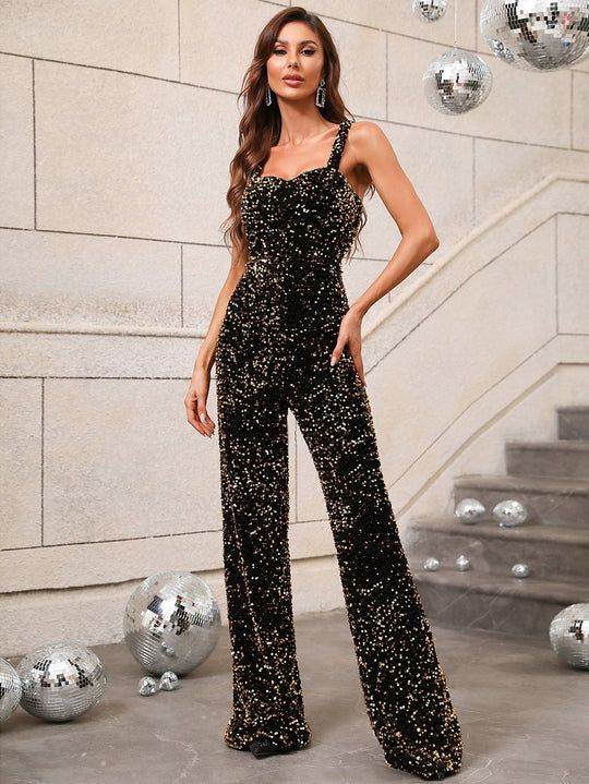 Perfect for a night at the club, this two-piece sequin set offers a fun, glitzy look. The pant set features a strapless fur bandeau top and a matching high waist sequin pant with wide legs. All eyes will be on you in the Disco outfits. Sequin Jumpsuit Outfit Elegant, Long Prom Nails, Sequin Jumpsuit Outfit, Studio 54 Outfits, Sparkle Jumpsuit, Prom Jumpsuit, Sparkly Jumpsuit, Sequin Pant, Comfy Jumpsuits