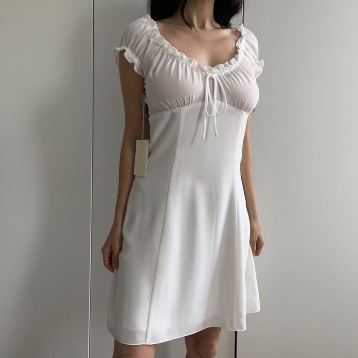 Wilfred For Aritzia Peasant Off The Shoulder Mini Dress White Sz Xs. New With Tags. Super Light Weight Cottage Core Style Mini Dress White Peasant V-neck Dress, Fitted Peasant Dress For Spring Brunch, Spring Brunch Fitted Peasant Dress, Fitted Mini Dress With Gathered Neckline For Daywear, Summer Empire Waist Mini Dress With Ruffles, Feminine Summer Mini Dress With Gathered Neckline, Feminine Mini Dress With Gathered Neckline For Summer, Summer Mini Dress With Ruffles And Empire Waist, White Fitted Dress With Gathered Neckline