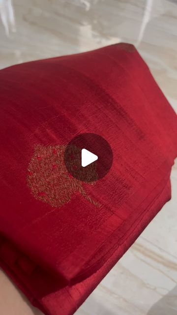 SaadgeeNilay on Instagram: "On Huge Demand….

Beautiful shades of Border Less Tussar Raw Silk Banarasi Saree…

LIMITED PIECE…grab it fast 

A Tussar Banarasi saree with kudua weave and zari butta sounds absolutely stunning! The combination of Tussar silk with Banarasi weaving and zari work creates a rich and elegant look, perfect for special occasions. The intricate detailing of kudua weave adds a unique charm to the saree.

For more queries kindly DM or WhatsApp us on +91 9884813283 with screenshot 

https://wa.me/message/FPVPDK2PO6PSP1

#banaras #handloom #tussar #saree #silk #weddingsaree #usasarees #beautiful #elegant #stunning #canada #hyderabadsarees #chennai @saadgeenilay" Banarasi Saree Look For Wedding, Tussar Saree, Silk Banarasi Saree, Banaras Sarees, Silk Saree Banarasi, Saree Silk, Tussar Silk Saree, Banarasi Saree, Zari Work