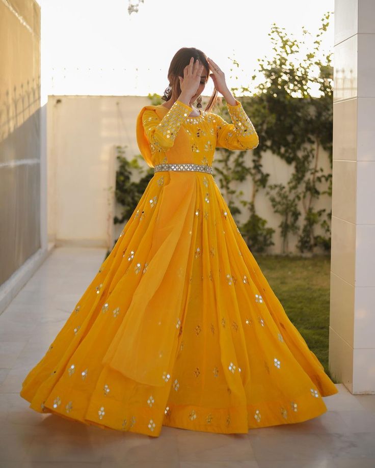 Gowns Dresses Indian, Mayon Dresses, डिजाइनर कपड़े, Haldi Outfits, Function Dresses, Pakistani Wedding Outfits, Pakistani Dresses Casual, Pakistani Fashion Party Wear, Long Dress Design